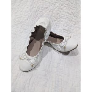 Juicy Couture Bowie White Flats Gold Accent Size 7 Embossed Logo